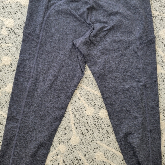 Aerie offline the hugger high rise leggings side pockets - Picture 9 of 10